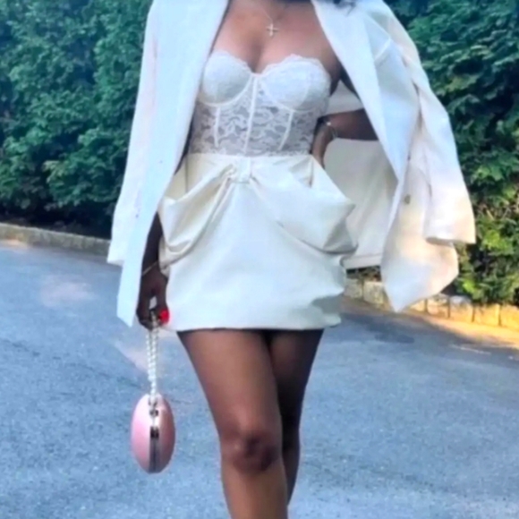 NWT Zara Voluminous Mini Skirt with Bow Detail, Size M - Picture 2 of 13